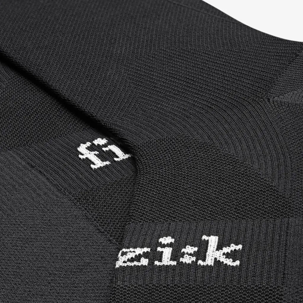 FIZIK-SOCKS-PERFORMANCE-CYCLING-black_detail1.webp